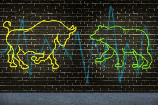 Bitcoin Slips as Dollar Strength Weighs on Bulls