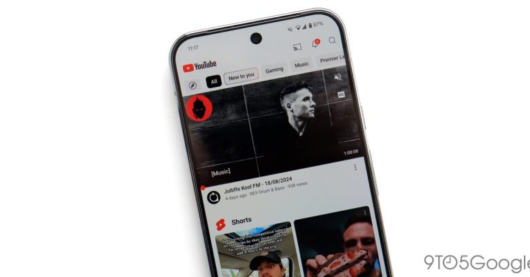YouTube for Android tests “Play Something” FAB