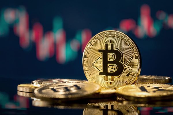 Bitcoin Prices Fall 10% After Strong Data Creates Doubts Over Fed Rate Cut