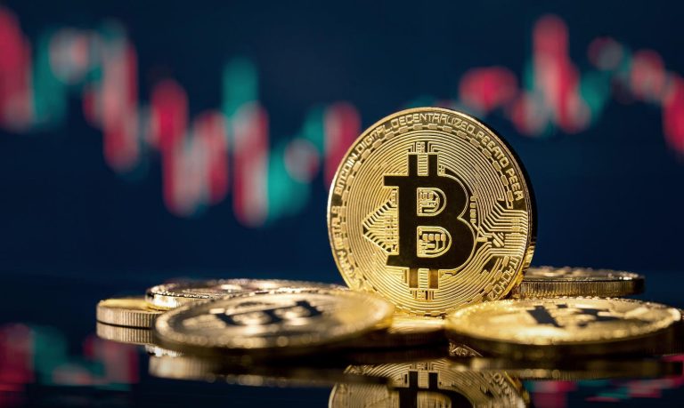 Bitcoin Prices Fall 10% After Strong Data Creates Doubts Over Fed Rate Cut