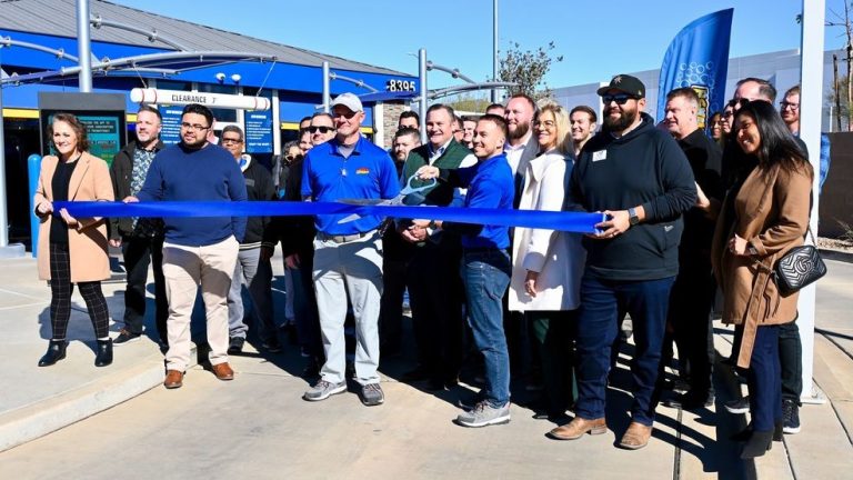 Nevada’s first AI powered car wash opens with music and giveaways
