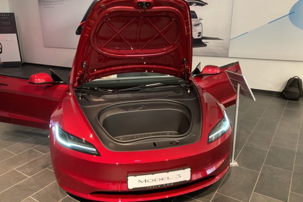 Tesla boosts Android support with new and improved features