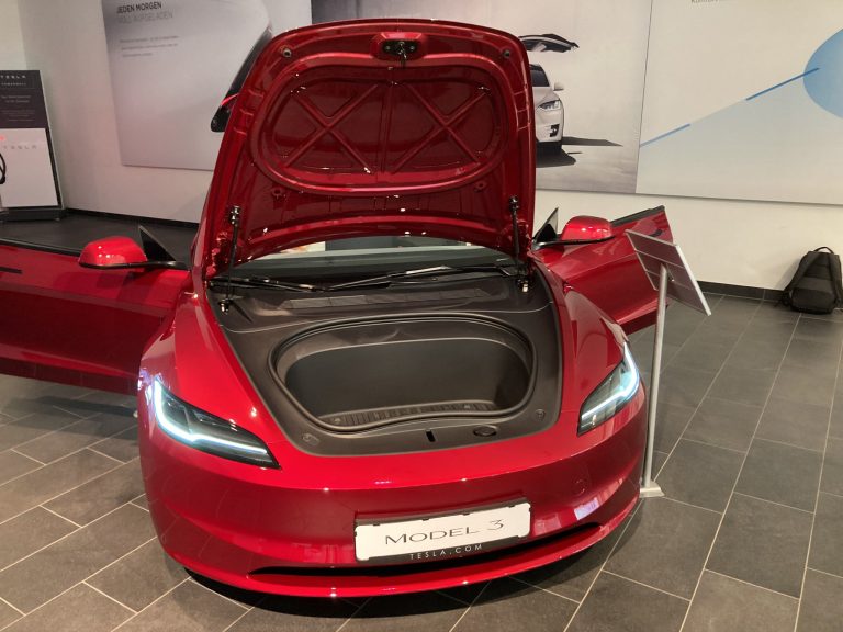 Tesla boosts Android support with new and improved features