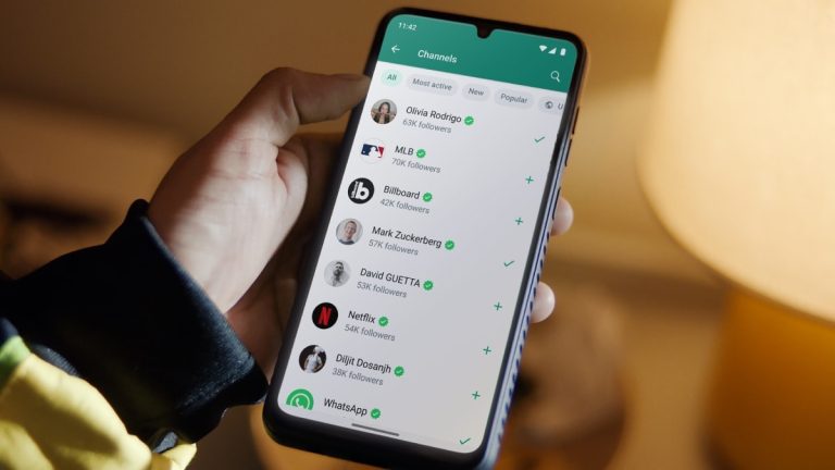WhatsApp reportedly testing music for status updates on Android and iOS