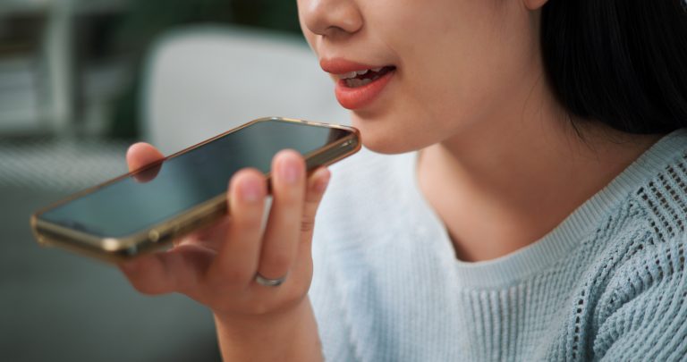 How to save audio and obtain transcriptions in notes on iOS 18