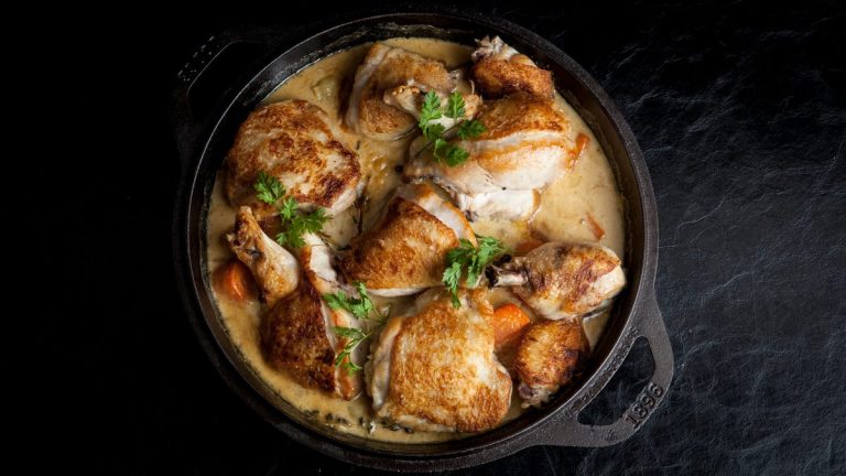 Become a professional chef at home with Apple News food from iOS 18.4