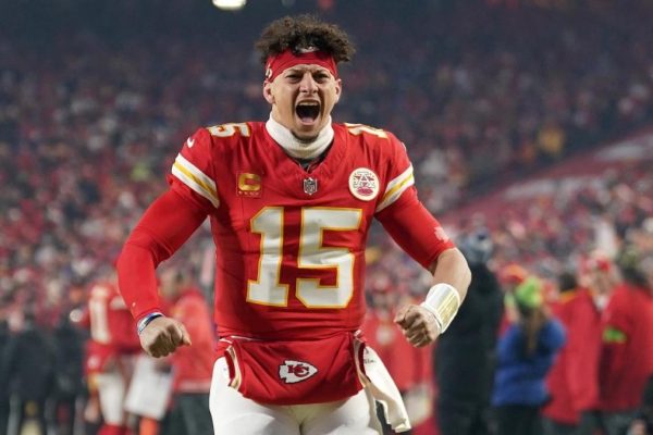 Self-learning AI makes NFL spread, over-under and money-line picks for Chiefs vs. Eagles in Super Bowl 59