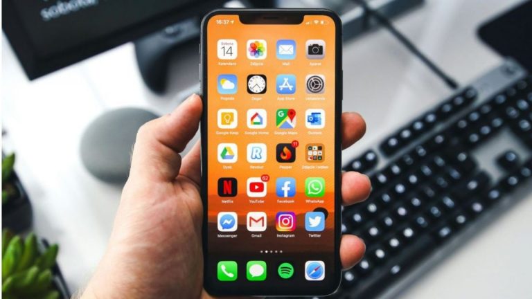 Apple brings an important iOS 18.3.2 update for iPhone users with safety correction: all details