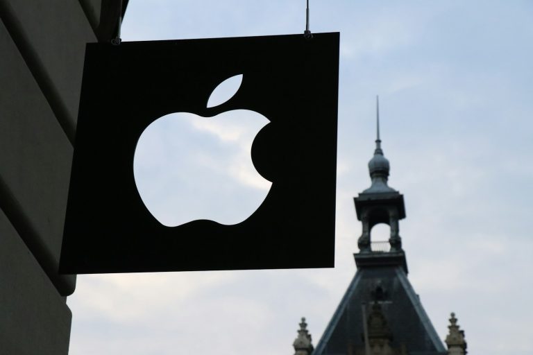 Apple Sort iOS 18.4 RC with new features