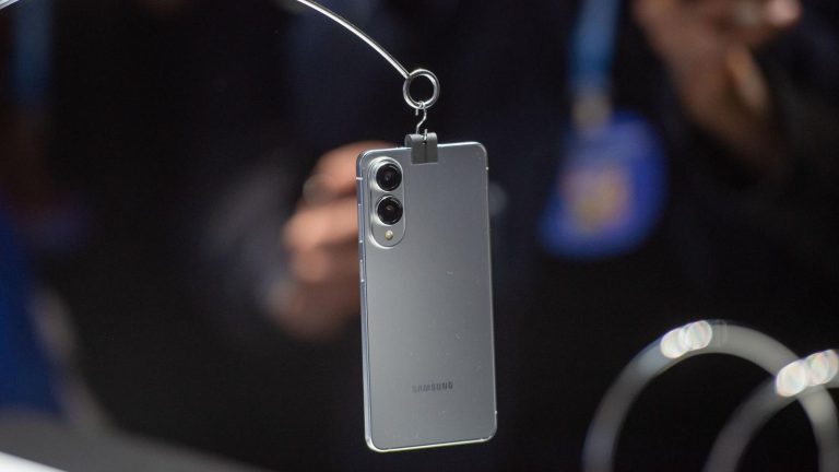 Pixel 10 camera changes, Qualcomm Snapdragon upgrade, Edge Galaxy S25 delayed