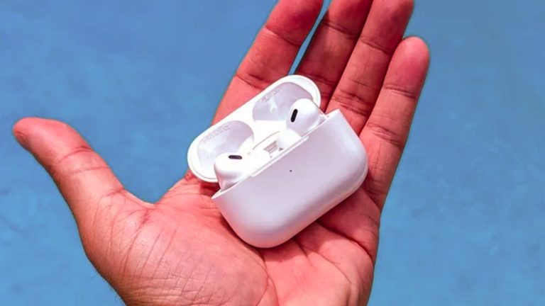 I tried new AirPods features with iOS 26 beta – and Apple missed an opportunity to add this killer functionality