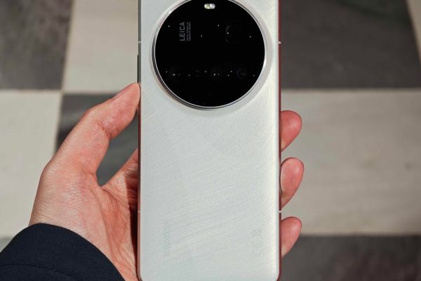 Why am I using an Android phone with a 200MP lens instead of my $ 3,500 camera camera