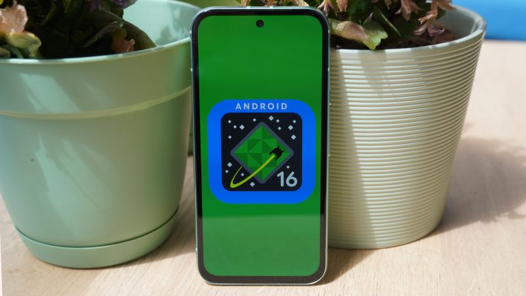 Pixel phones have an adjustment with their locking screens thanks to Android 16