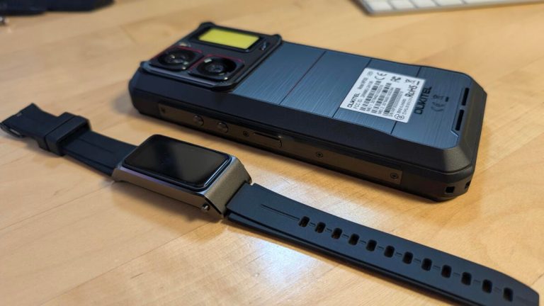 I tested an Android phone with an integrated smartwatch – my thoughts after a month
