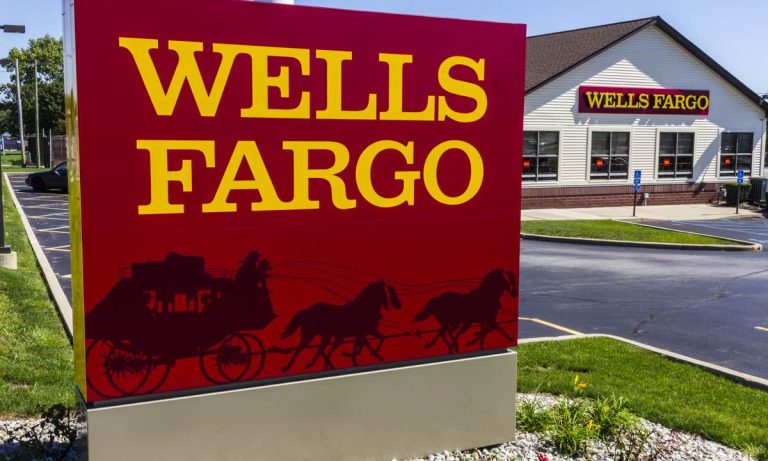 Wells Fargo Deploys AI Agents Business-Wide