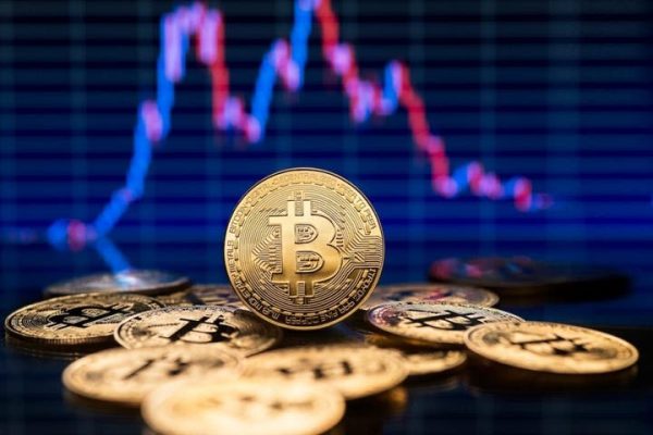 This crypto podcast could be set to earn more per episode than Rogan after Coinbase’s $25 million splurge