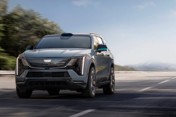 GM will remove CarPlay and Android Auto from more cars